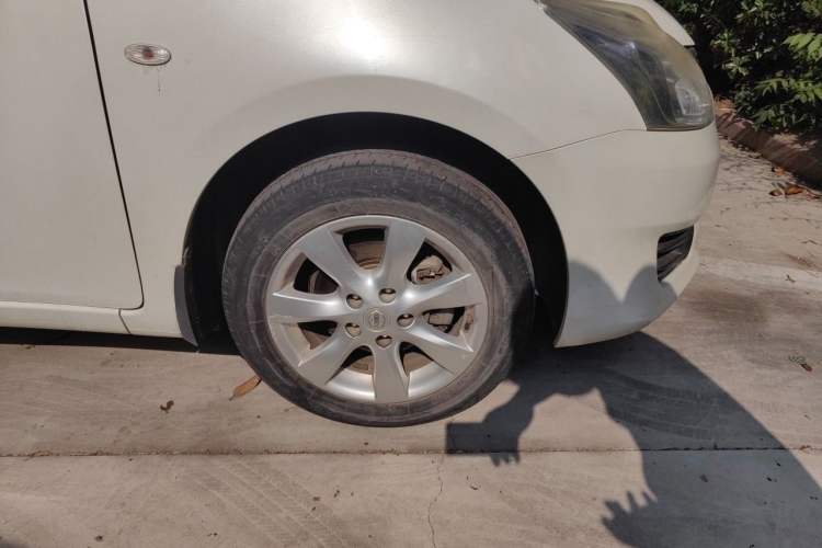 Used Nissan Tiida 2011 1.6L CVT Comfort Model Exterior 1