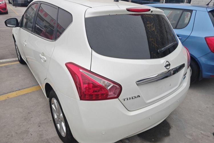 Used Nissan Tiida 2011 1.6L Manual Comfort Edition Exterior 3
