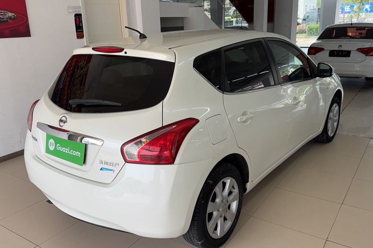 Used Nissan Tiida 2011 1.6L Manual Smart Version Exterior 3