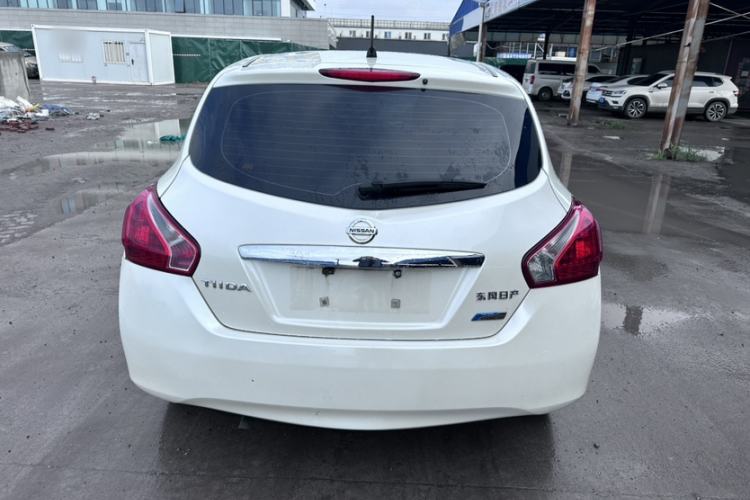 Used Nissan Tiida 2011 1.6L CVT Smart Version Exterior 4