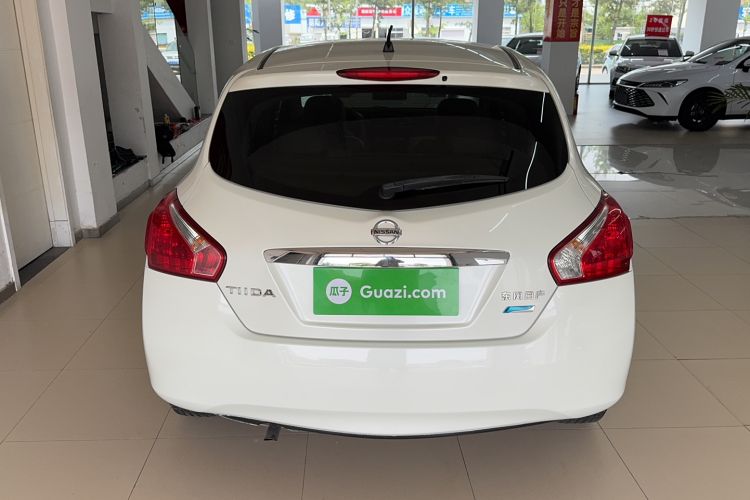 Used Nissan Tiida 2011 1.6L Manual Smart Version Exterior 4