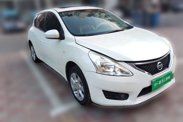 Used Nissan Tiida 2011 1.6L CVT Smart Version Front Right 45 Deg