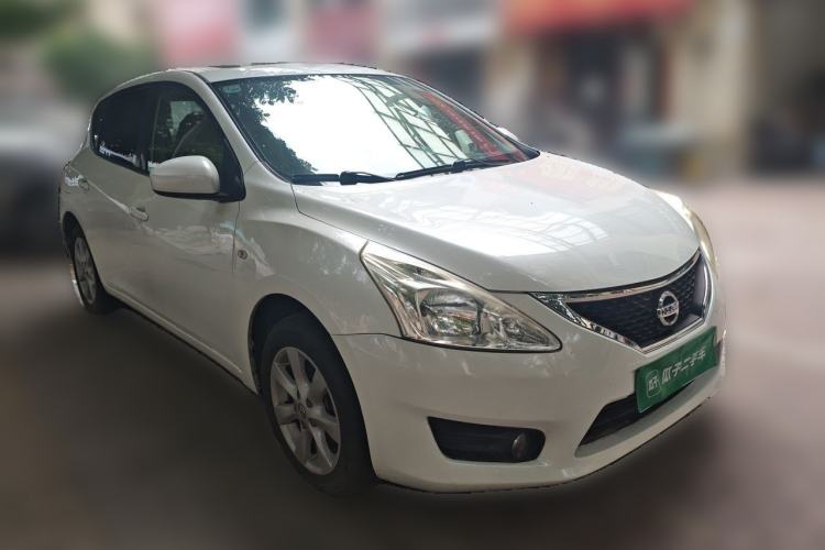 Used Nissan Tiida 2011 1.6L CVT Smart Version Front Right 45 Deg