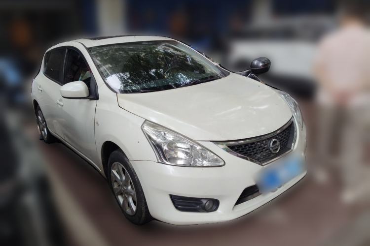 Used Nissan Tiida 2011 1.6L CVT Smart Version Front Right 45 Deg