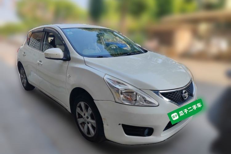 Used Nissan Tiida 2011 1.6L CVT Smart Version Front Right 45 Deg