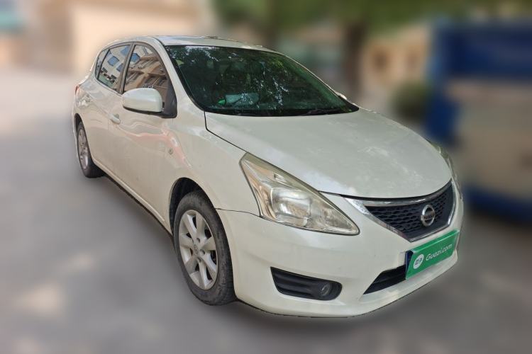 Used Nissan Tiida 2011 1.6L CVT Smart Version Front Right 45 Deg