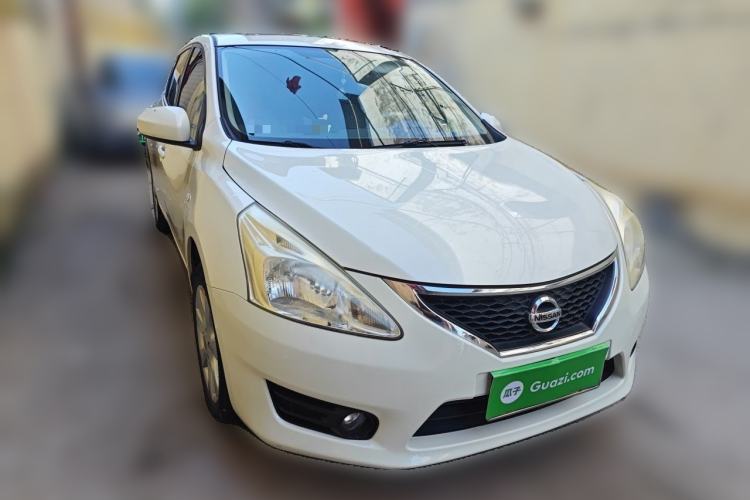 Used Nissan Tiida 2011 1.6L CVT Smart Version Front Right 45 Deg