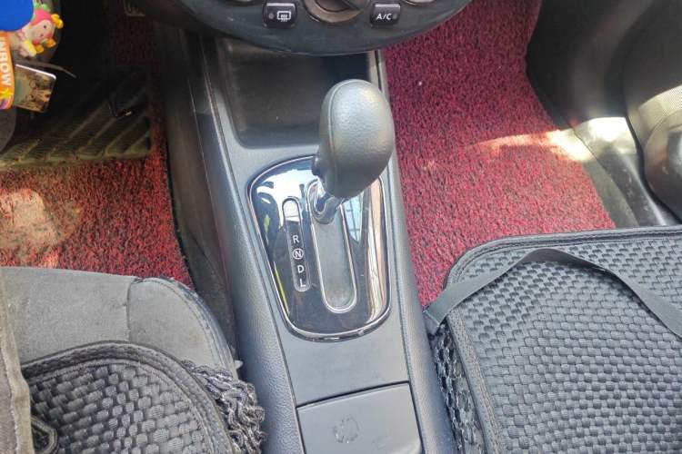 Used Nissan Tiida 2011 1.6L CVT Comfort Model Gear Lever