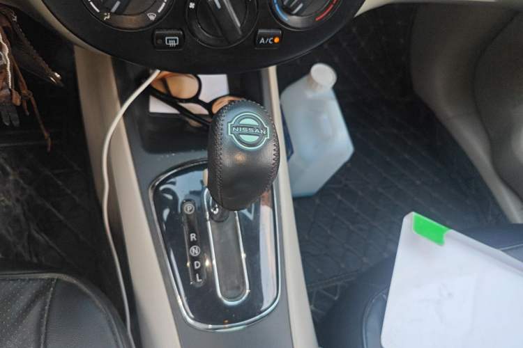Used Nissan Tiida 2011 1.6L CVT Comfort Model Gear Lever