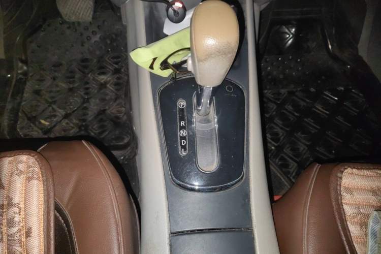 Used Nissan Tiida 2011 1.6L CVT Comfort Model Gear Lever