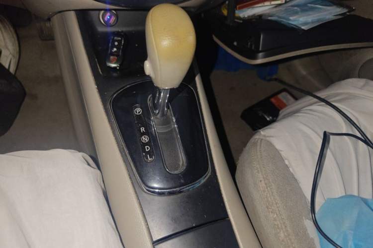 Used Nissan Tiida 2011 1.6L CVT Comfort Model Gear Lever