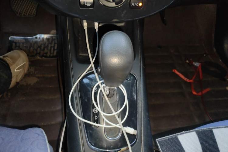 Used Nissan Tiida 2011 1.6L CVT Comfort Model Gear Lever