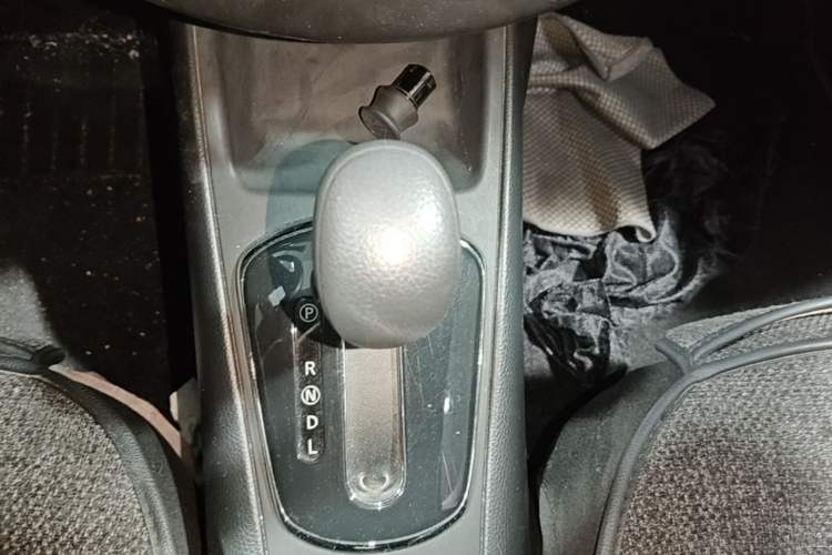 Used Nissan Tiida 2011 1.6L CVT Comfort Model Gear Lever