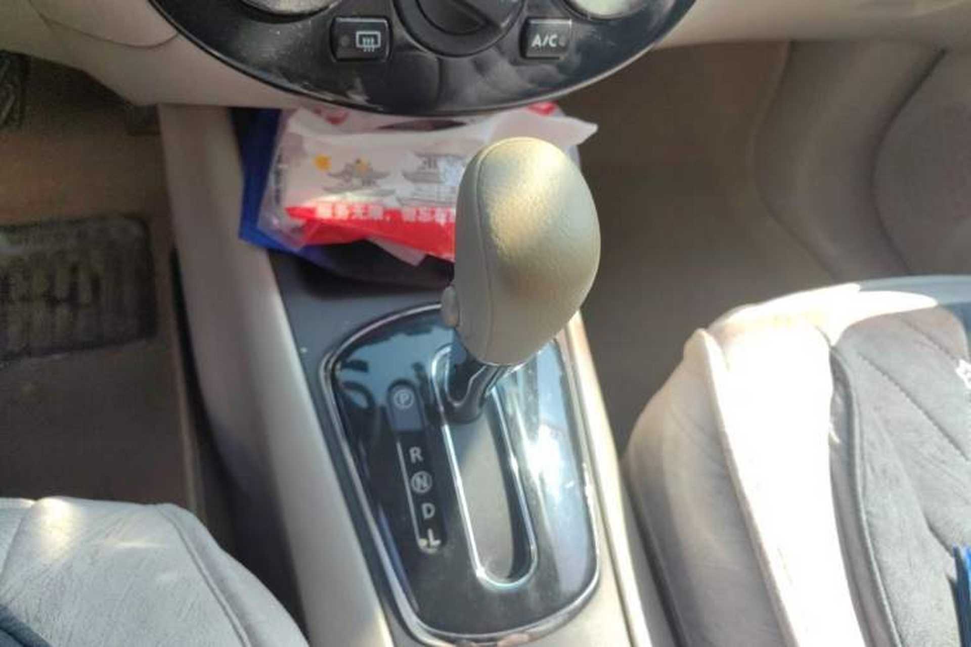 Used Nissan Tiida 2011 1.6L CVT Comfort Model Gear Lever