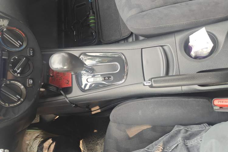 Used Nissan Tiida 2011 1.6L CVT Comfort Model Gear Lever