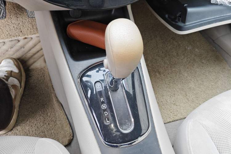 Used Nissan Tiida 2011 1.6L CVT Comfort Model Gear Lever