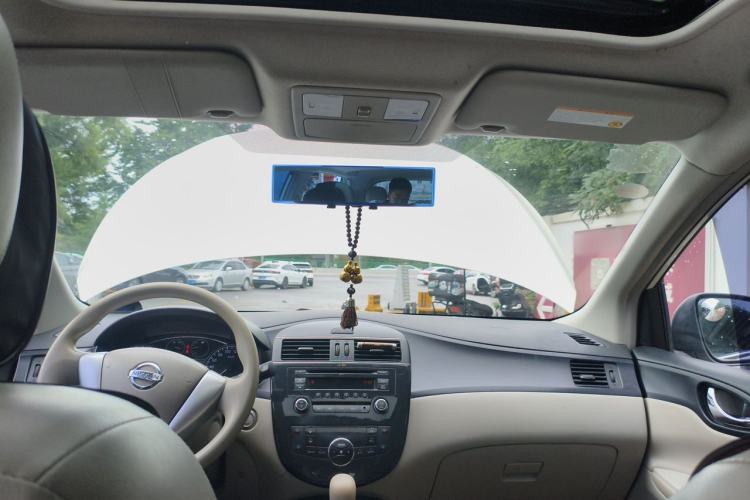 Used Nissan Tiida 2011 1.6L CVT Smart Version Headliner