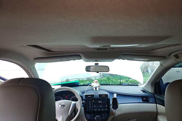 Used Nissan Tiida 2011 1.6L CVT Comfort Model Headliner