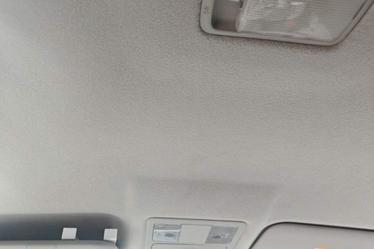 Used Nissan Tiida 2011 1.6L CVT Comfort Model Headliner