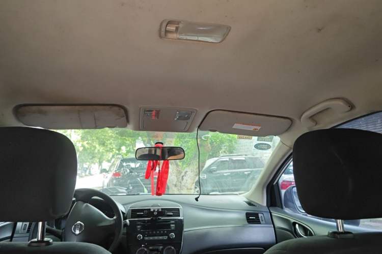 Used Nissan Tiida 2011 1.6L CVT Comfort Model Headliner