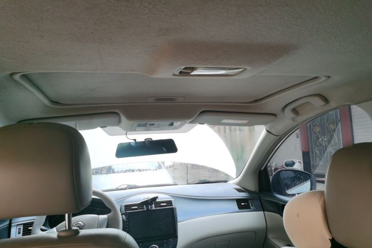 Used Nissan Tiida 2011 1.6L CVT Comfort Model Headliner