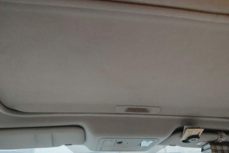 Used Nissan Tiida 2011 1.6L CVT Smart Version Headliner