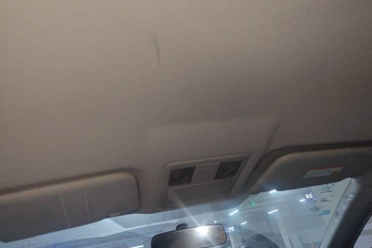 Used Nissan Tiida 2011 1.6L CVT Comfort Model Headliner