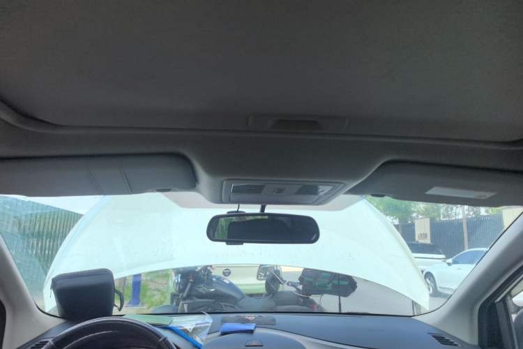 Used Nissan Tiida 2011 1.6T M-CVT Cool Edition Headliner