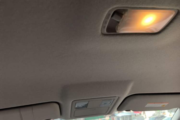 Used Nissan Tiida 2011 1.6L CVT Comfort Model Headliner