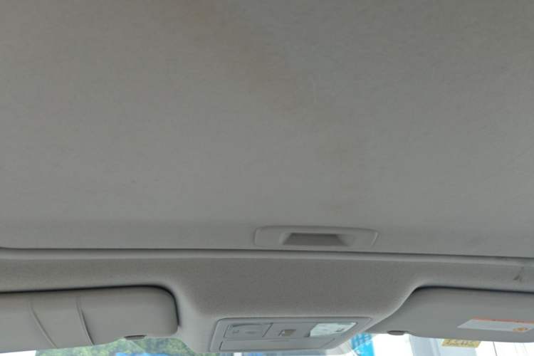 Used Nissan Tiida 2011 1.6L CVT Smart Version Headliner