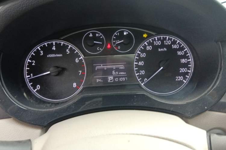 Used Nissan Tiida 2011 1.6L CVT Smart Version Instrument Cluster