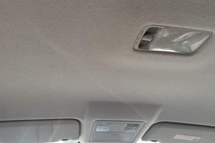 Used Nissan Tiida 2011 1.6L CVT Comfort Model Interior 6