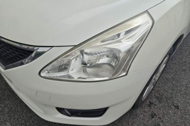 Used Nissan Tiida 2011 1.6L CVT Smart Version Left Front Headlight