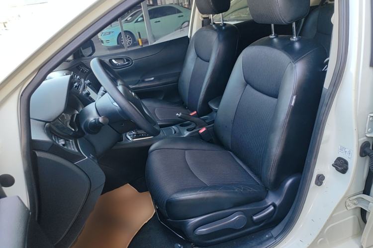 Used Nissan Tiida 2011 1.6L CVT Smart Version Left Front Seat
