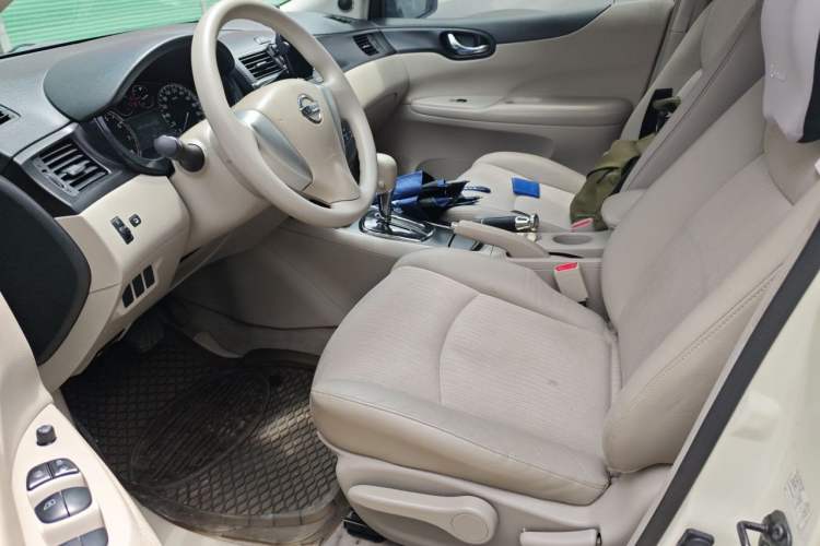 Used Nissan Tiida 2011 1.6L CVT Smart Version Left Front Seat