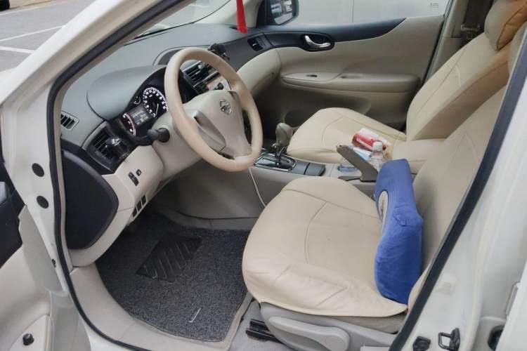 Used Nissan Tiida 2011 1.6L CVT Smart Version Left Front Seat