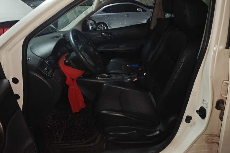 Used Nissan Tiida 2011 1.6L CVT Smart Version Left Front Seat
