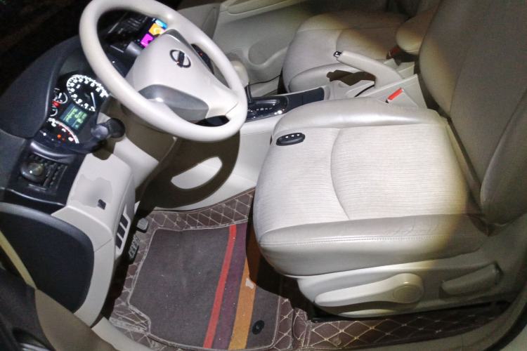 Used Nissan Tiida 2011 1.6L CVT Smart Version Left Front Seat