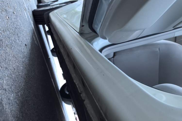Used Nissan Tiida 2011 1.6L CVT Comfort Model Left Side Sill