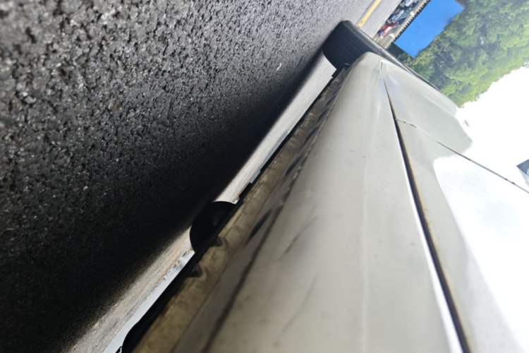 Used Nissan Tiida 2011 1.6L CVT Smart Version Left Side Sill