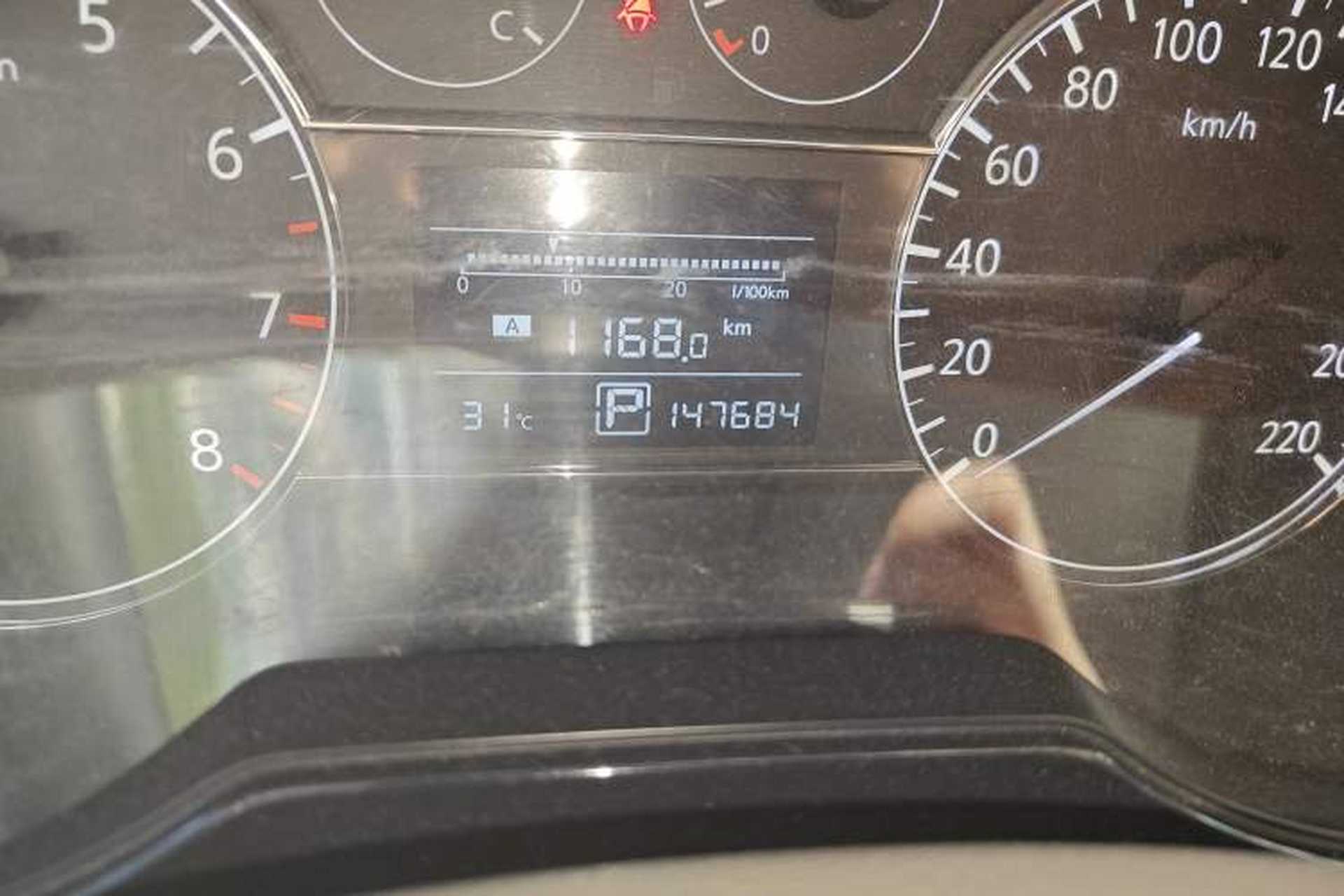 Used Nissan Tiida 2011 1.6L CVT Smart Version Odometer Close Up