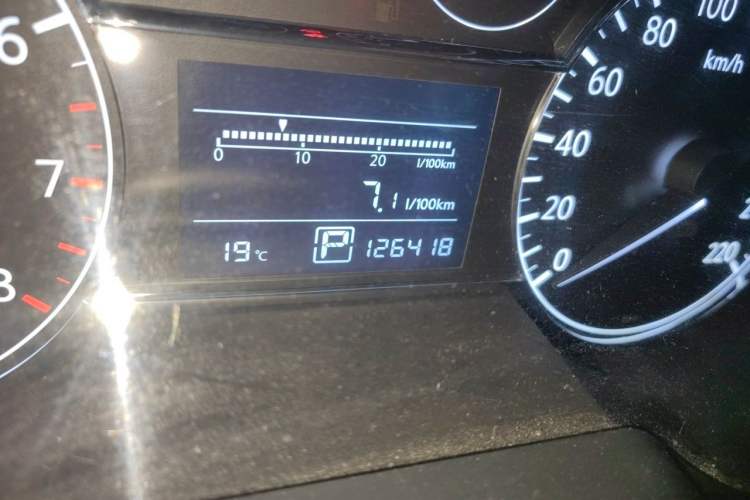 Used Nissan Tiida 2011 1.6L CVT Comfort Model Odometer Close Up