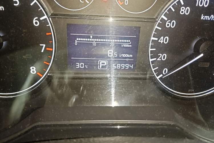 Used Nissan Tiida 2011 1.6L CVT Comfort Model Odometer Close Up
