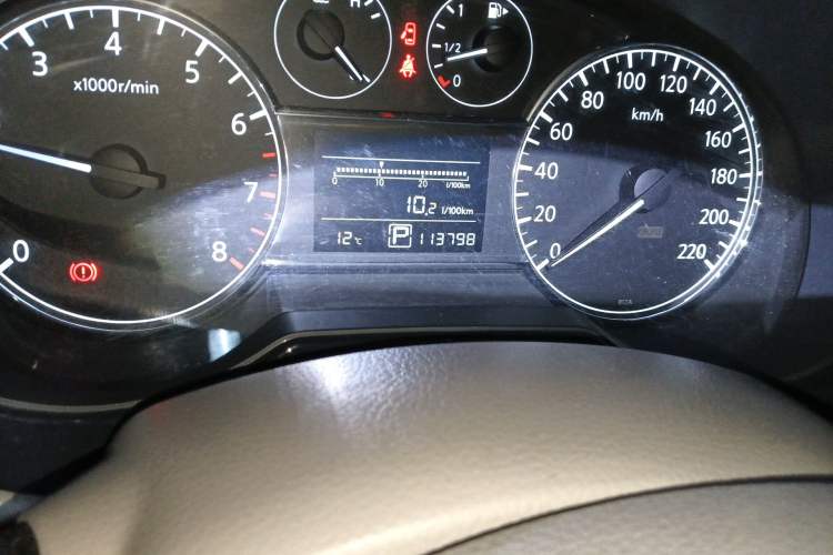 Used Nissan Tiida 2011 1.6L CVT Smart Version Odometer Close Up