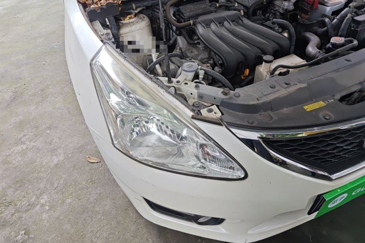 Used Nissan Tiida 2011 1.6L CVT Comfort Model Right Front Headlight
