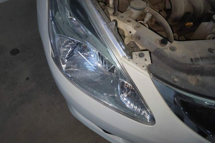 Used Nissan Tiida 2011 1.6L CVT Comfort Model Right Front Headlight