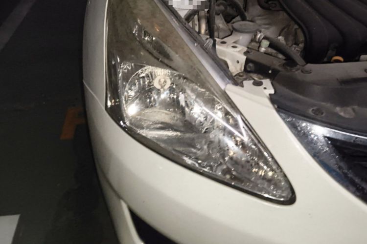 Used Nissan Tiida 2011 1.6L CVT Comfort Model Right Front Headlight