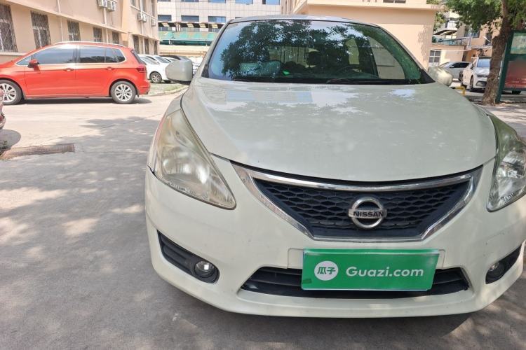 Used Nissan Tiida 2011 1.6L CVT Smart Version Right Front Headlight