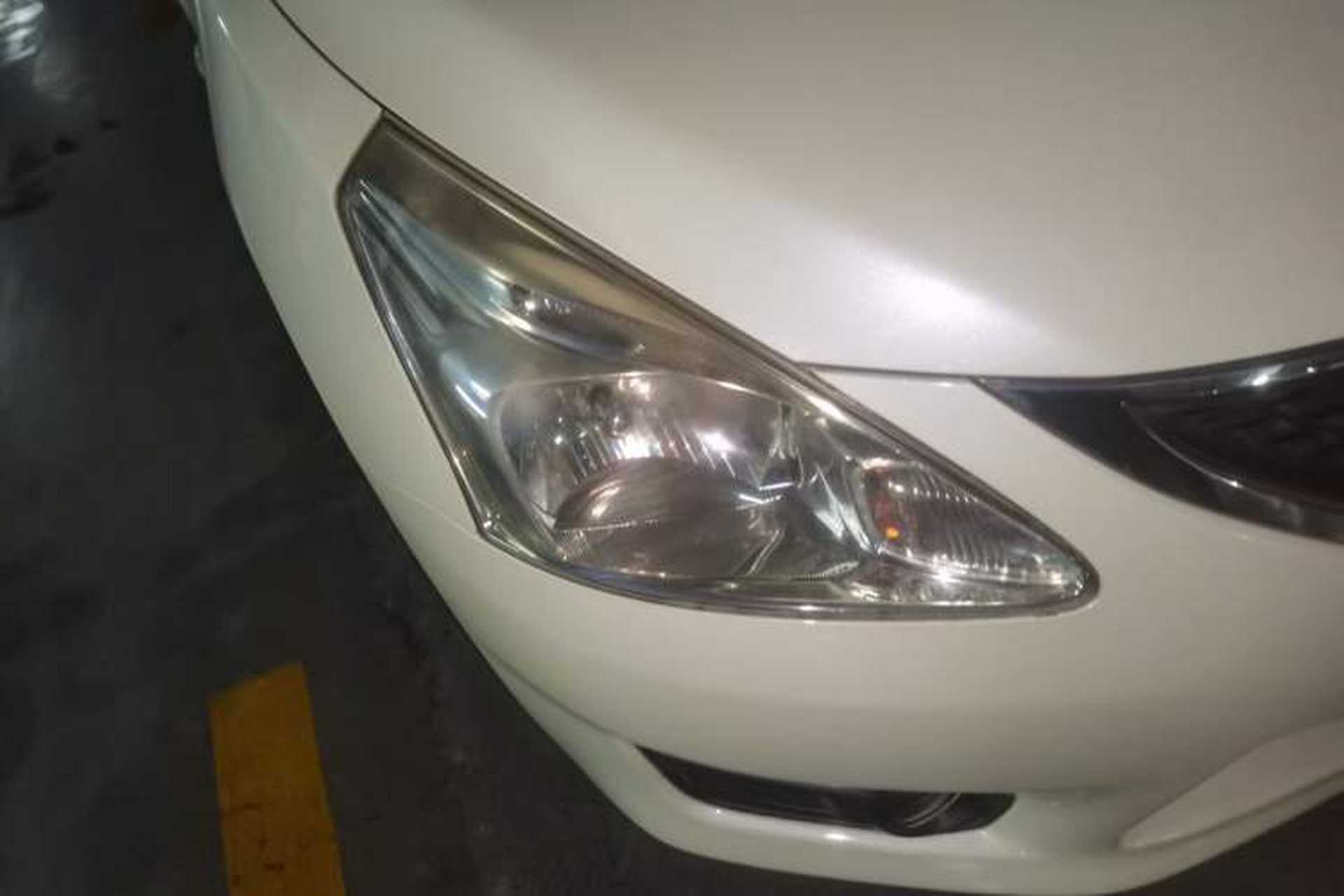 Used Nissan Tiida 2011 1.6L CVT Smart Version Right Front Headlight
