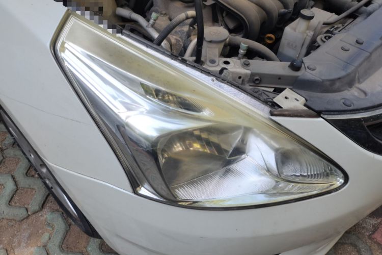 Used Nissan Tiida 2011 1.6L CVT Comfort Model Right Front Headlight